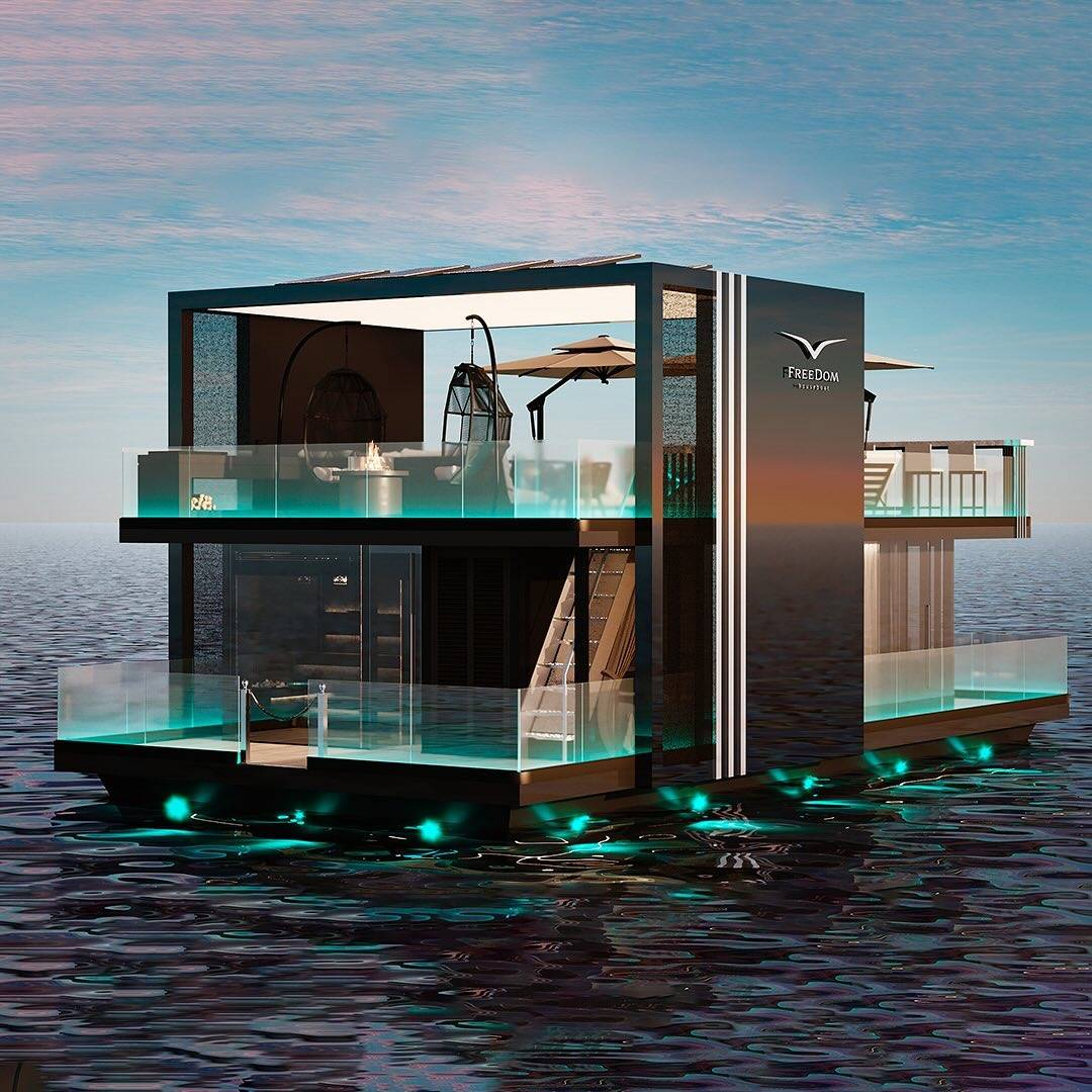 FreeDom houseboat